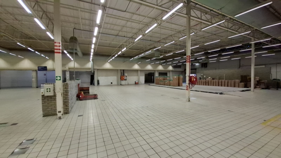 To Let commercial Property for Rent in Brackenfell Central Western Cape